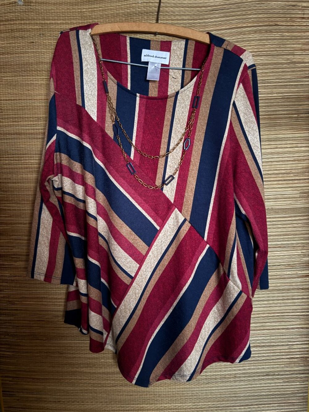 Alfred Dunner Stunning Diagonal Print Stretchy Top Removable Necklace Size XL